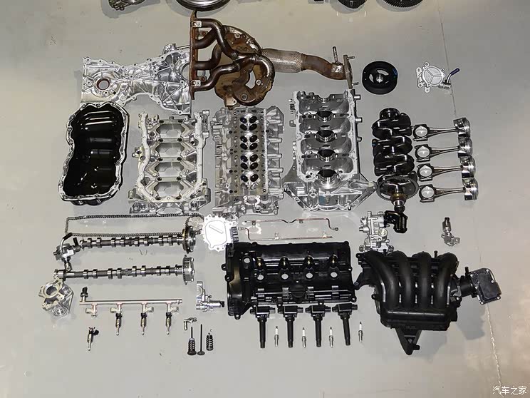 长安马自达 马自达3 Axela昂克赛拉 2014款 三厢 2.0L 自动旗舰型