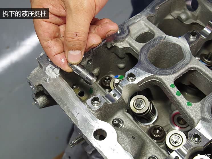 长安马自达 马自达3 Axela昂克赛拉 2014款 三厢 2.0L 自动旗舰型